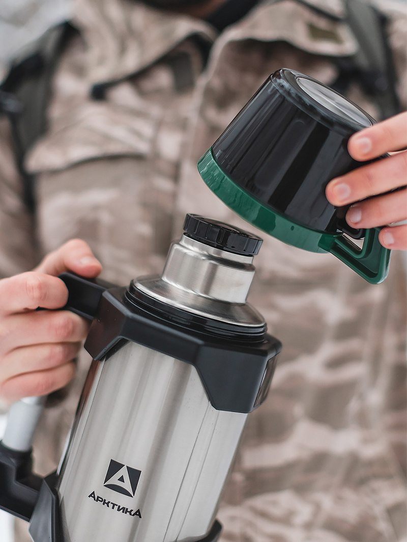 Термос 1.5л серии 110 «ТАЙГА» стальной с двумя чашками - 4