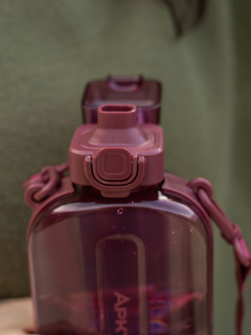 Тритановая бутылка 0.75л серии 724 «Вишня» на ремне (уценка) - 4