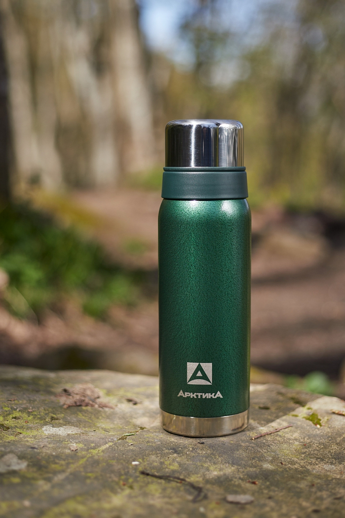 Термос серии 106 на 0.75л зелёный с ситечком и молотковой эмалью - 2