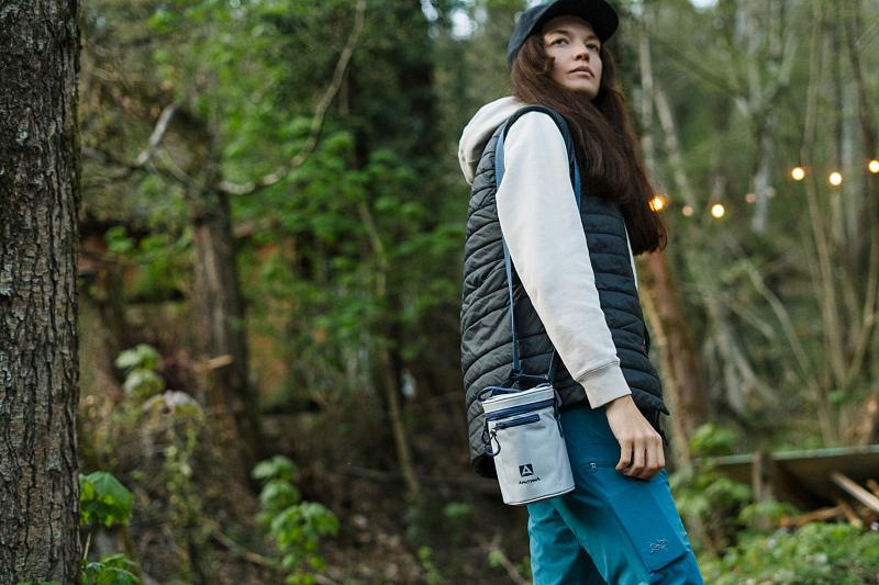 НОВИНКА! ЧЕХЛЫ С НАПЛЕЧНЫМ РЕМНЕМ