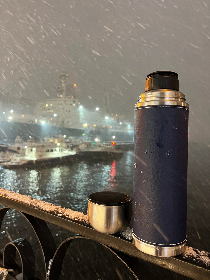 Термос 1л серии 108 с синей оплёткой из экокожи - 2