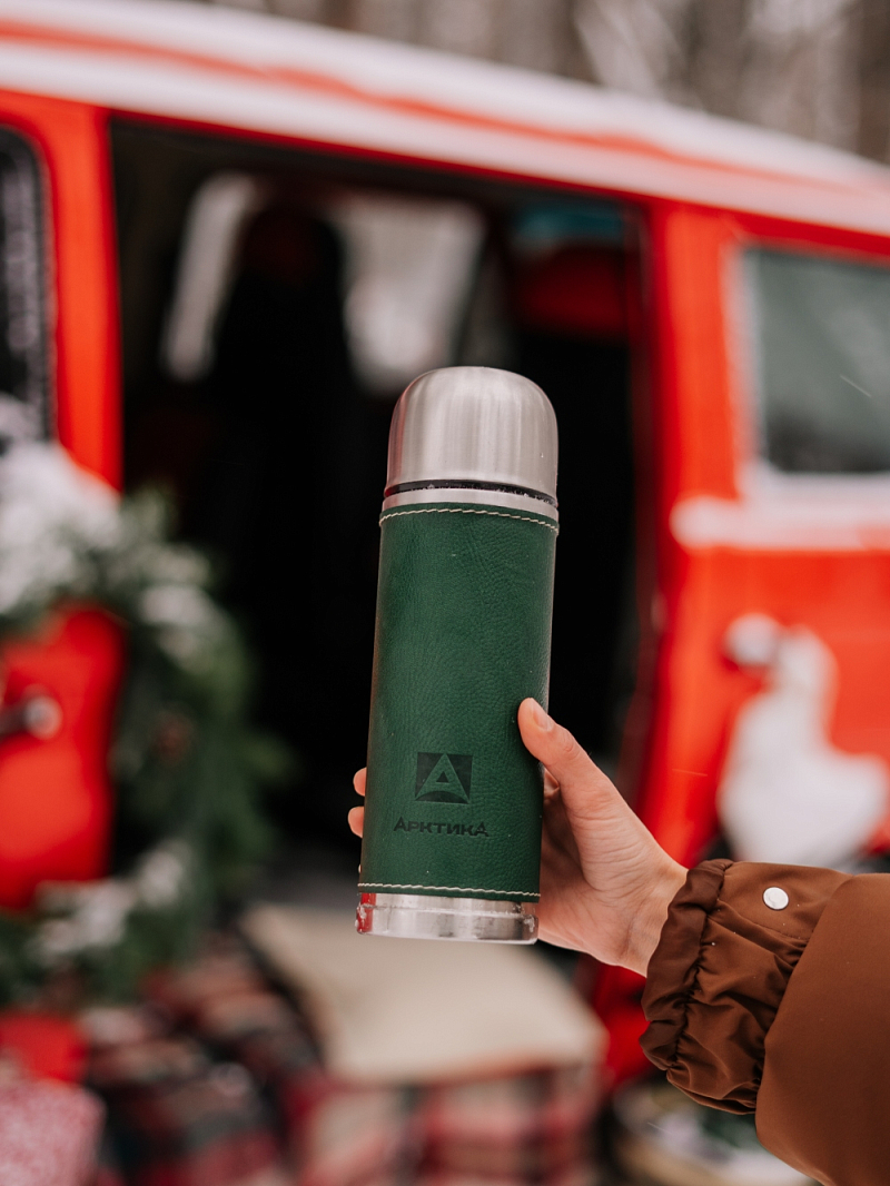 Термос 0.5л серии 108 с зелёной оплёткой из экокожи - 2