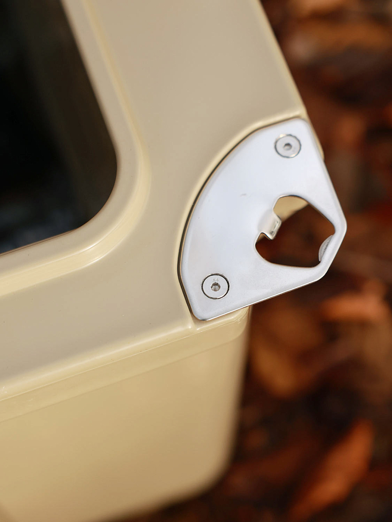 Бежевый термоконтейнер 2600 на 55 литров - 6