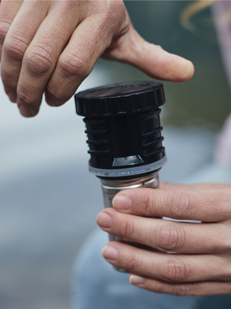 Термос 0.75л серии 101 стальной с узким горлом и пробкой с ситом - 2