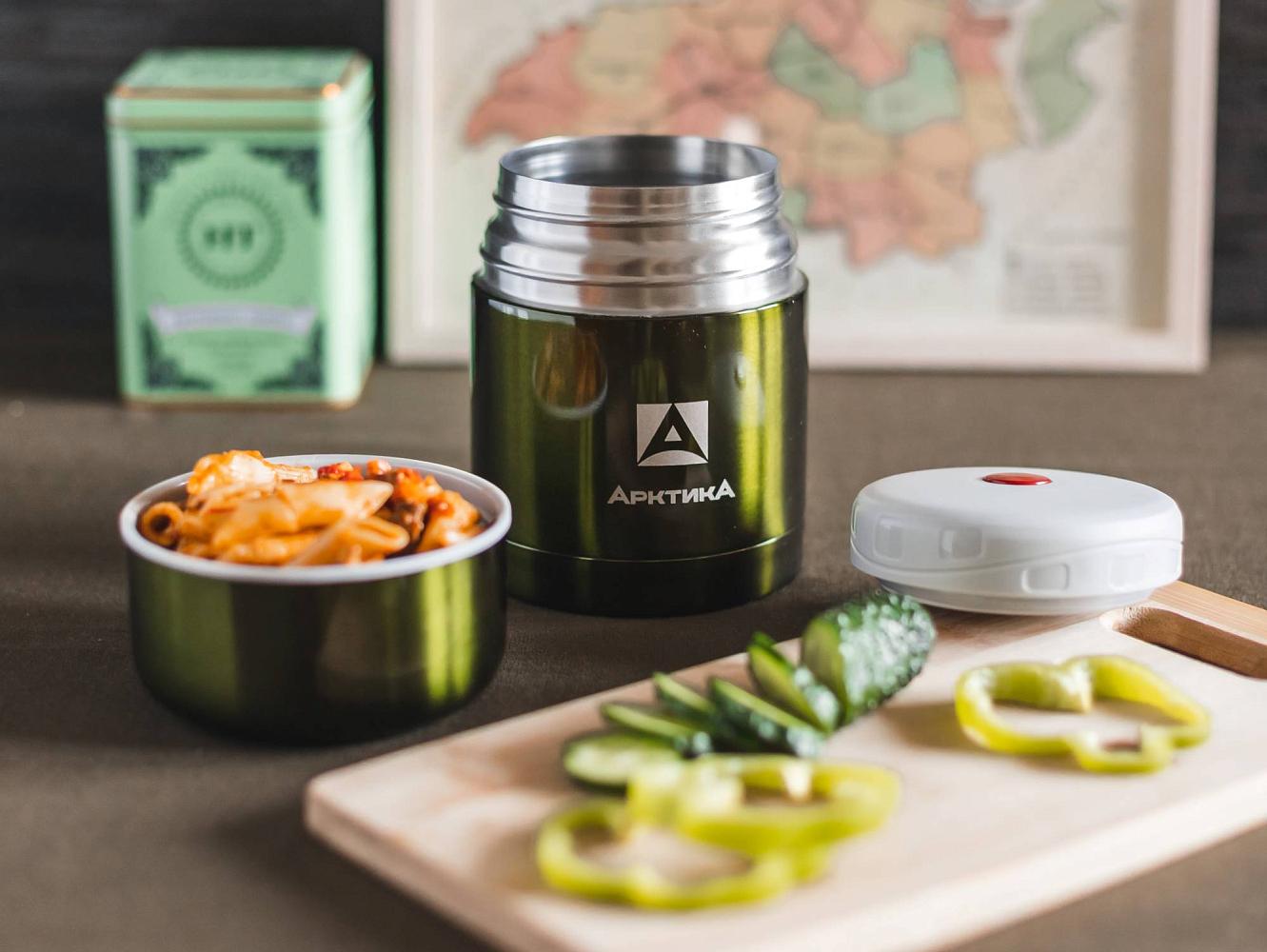 Термосы для еды «Арктика» поддерживают температуру и аппетит в течение 6-8 часов.
