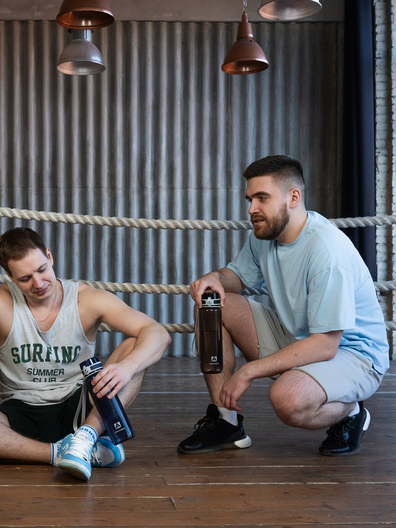 Тритановая бутылка 1л серии 720 глянцевая чёрная с ситечком - 4