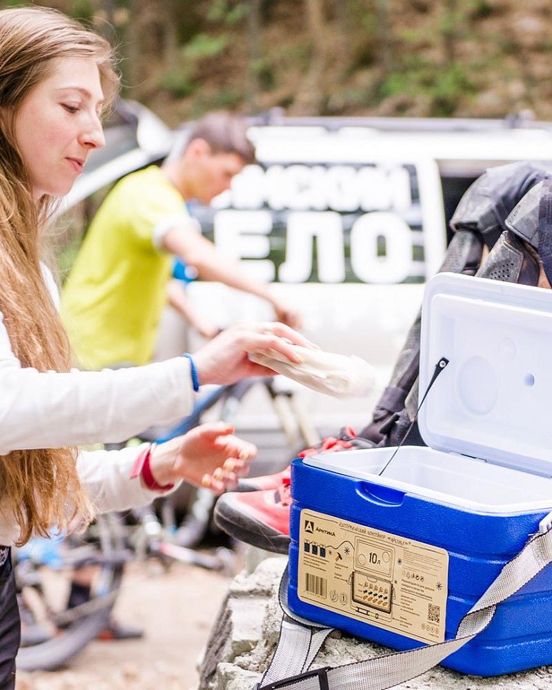 Объем термоконтейнера важен не только с точки зрения удобства транспортировки, но и для эффективности термоконтейнера: он удерживает температуру внутри, только когда заполнен целиком.
