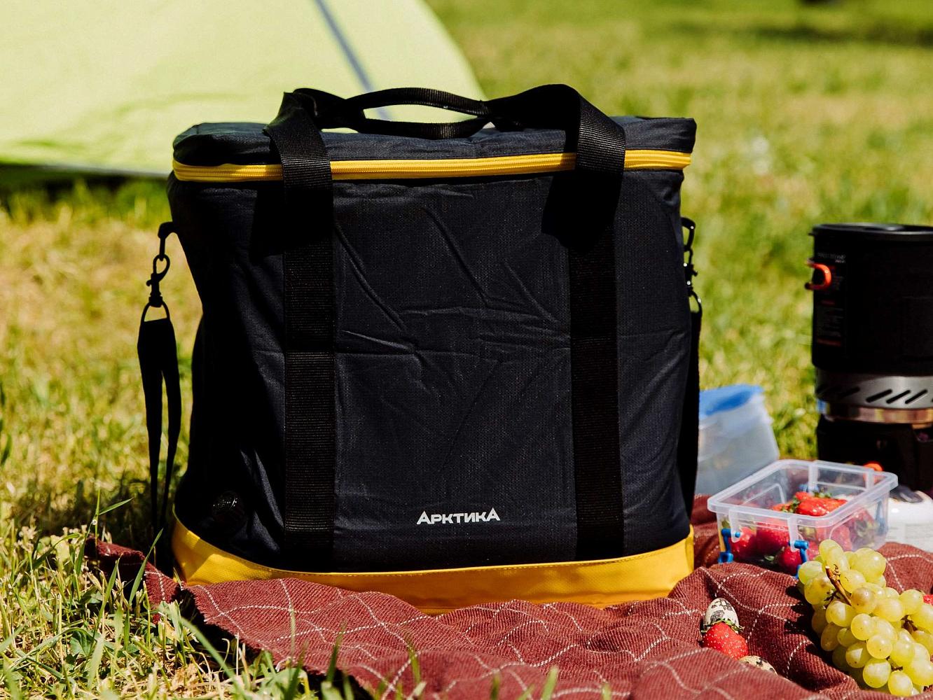 Термосумки серии «Порт Диксон» и «Порт Мурманск» повторяют форму классической термосумки и шоппера, но превосходят их по теплоизолирующим свойствам в несколько раз.