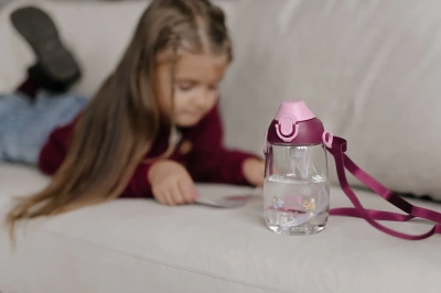 НОВИНКА! ДЕТСКАЯ БУТЫЛОЧКА НА РЕМЕШКЕ